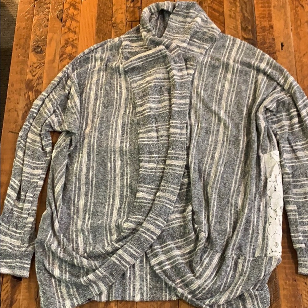 Maternity cardigan